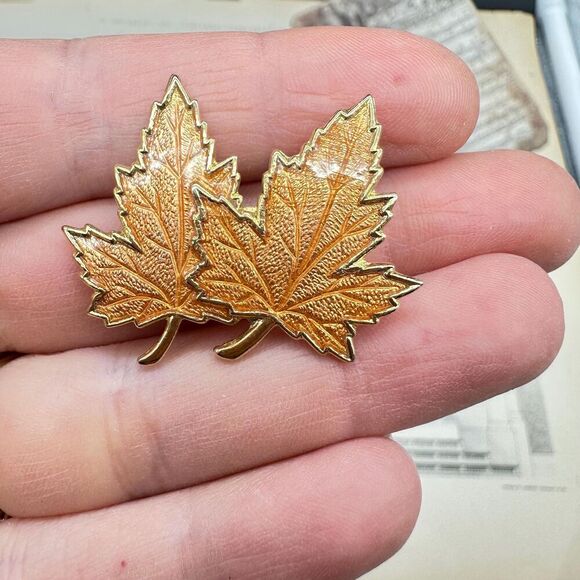 Vintage Maple Leaf Brooch Pin Orange Maple Leaves Fall Pair of Maple Leaves - Picture 3 of 4